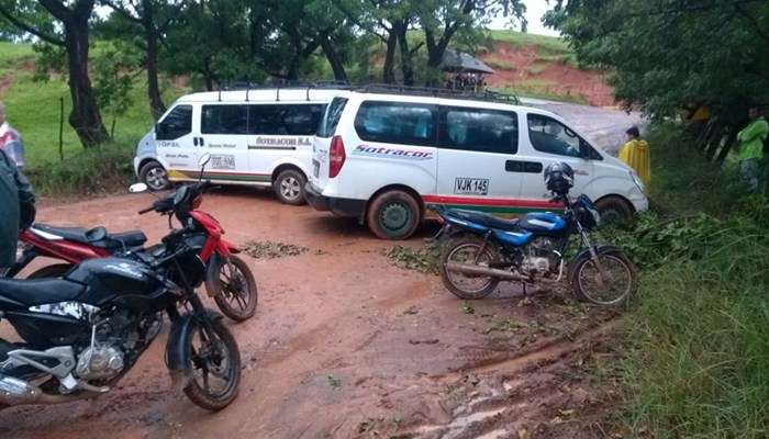 Conductores de San Pedro cerraron la vía Montelíbano – Puerto Libertador por pésimo estado de la misma