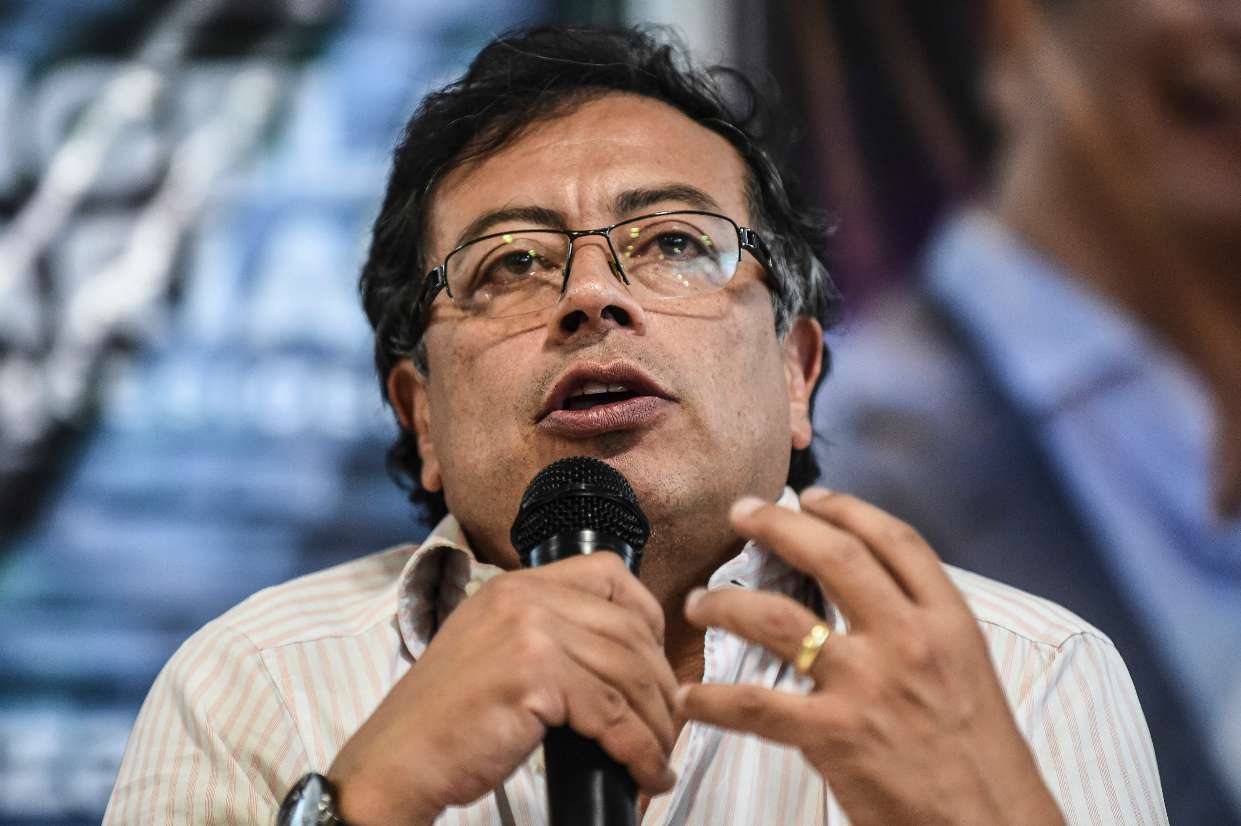 El Exguerrillero Gustavo Petro En Contravía De Lo Que Quieren Los ...