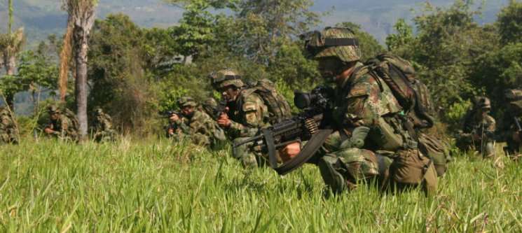 Un soldado muerto y otro herido dejó enfrentamiento entre Ejército y Clan del Golfo en Planeta Rica