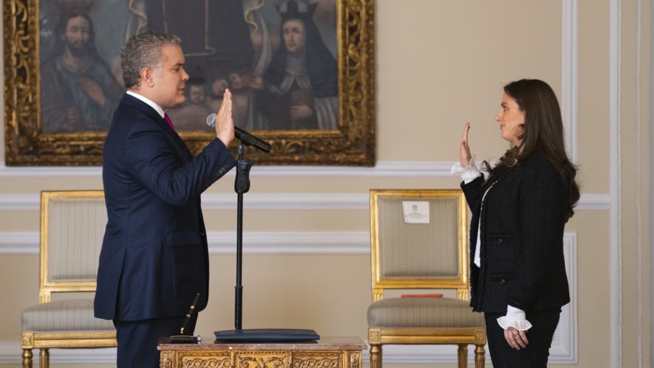 Es oficial: Duque posesionó a Karen Abudinen como MinTic