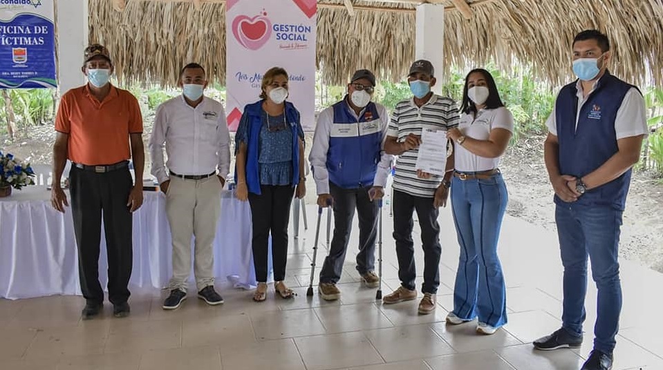 En Puerto Escondido adelantaron jornada de notificaciones y entrega de cartas de indemnización a víctimas