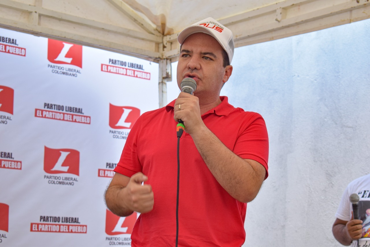 Eduardo ‘Joche’ Tous inscribió su candidatura a Cámara por el Partido Liberal