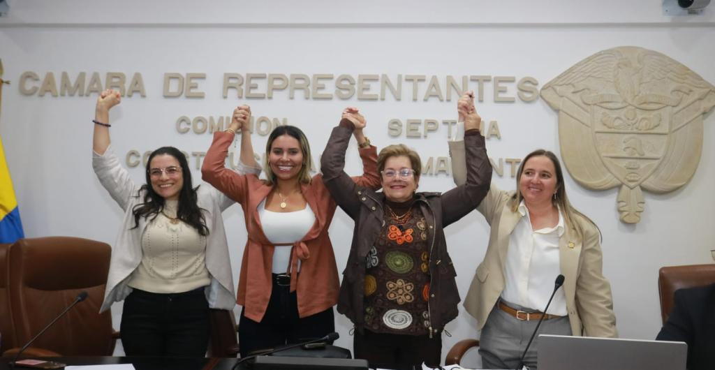 Ya está a un paso de ser ley: así se celebró la aprobación de la reforma pensional