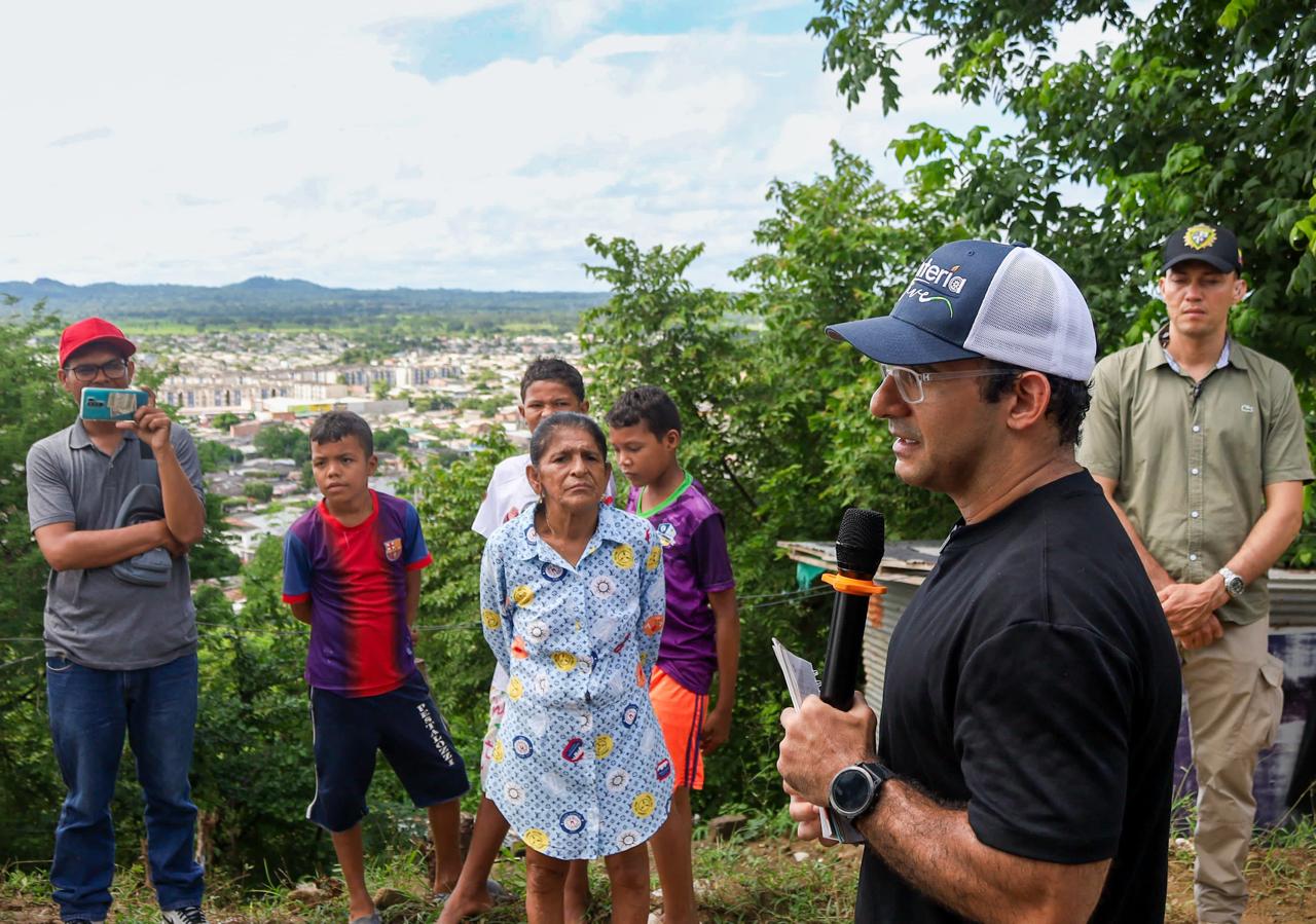 Alcalde Hugo Kerguelén ayudará a emprender a familias de El Cerro
