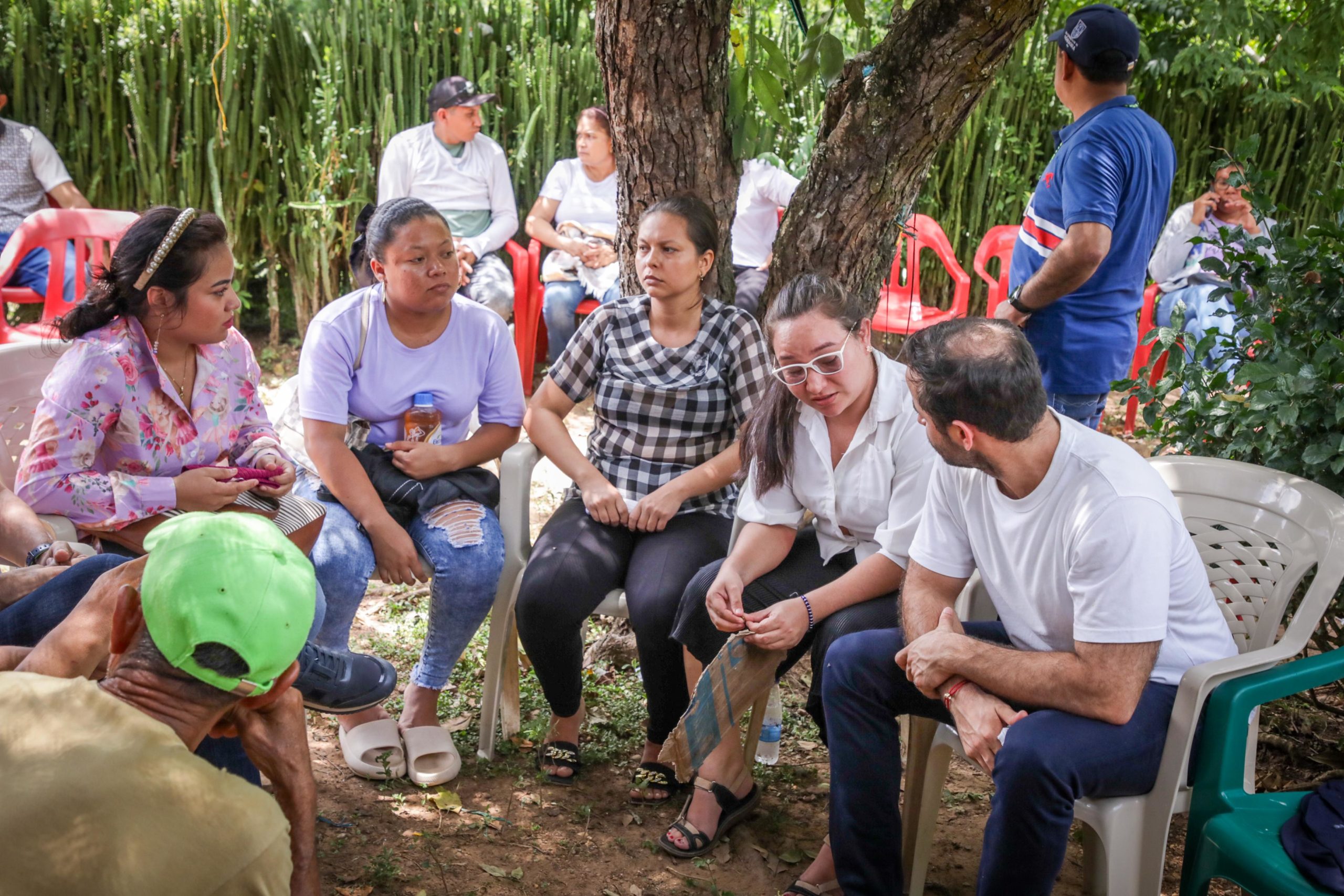 Gobernador Erasmo Zuleta acompañó a familiares de las dos mujeres ases¡nad@s en Chinú