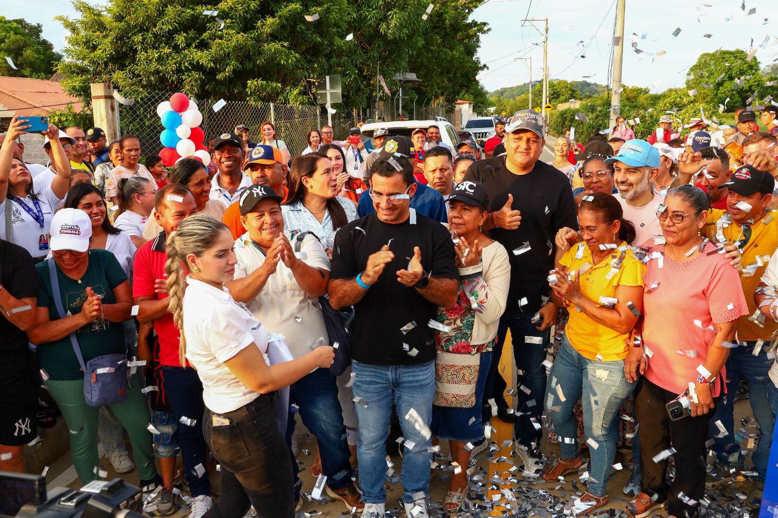 En la vía a Sierra Chiquita, el barro quedó en el pasado. Alcaldía de Montería entregó 1,5 km de pavimento