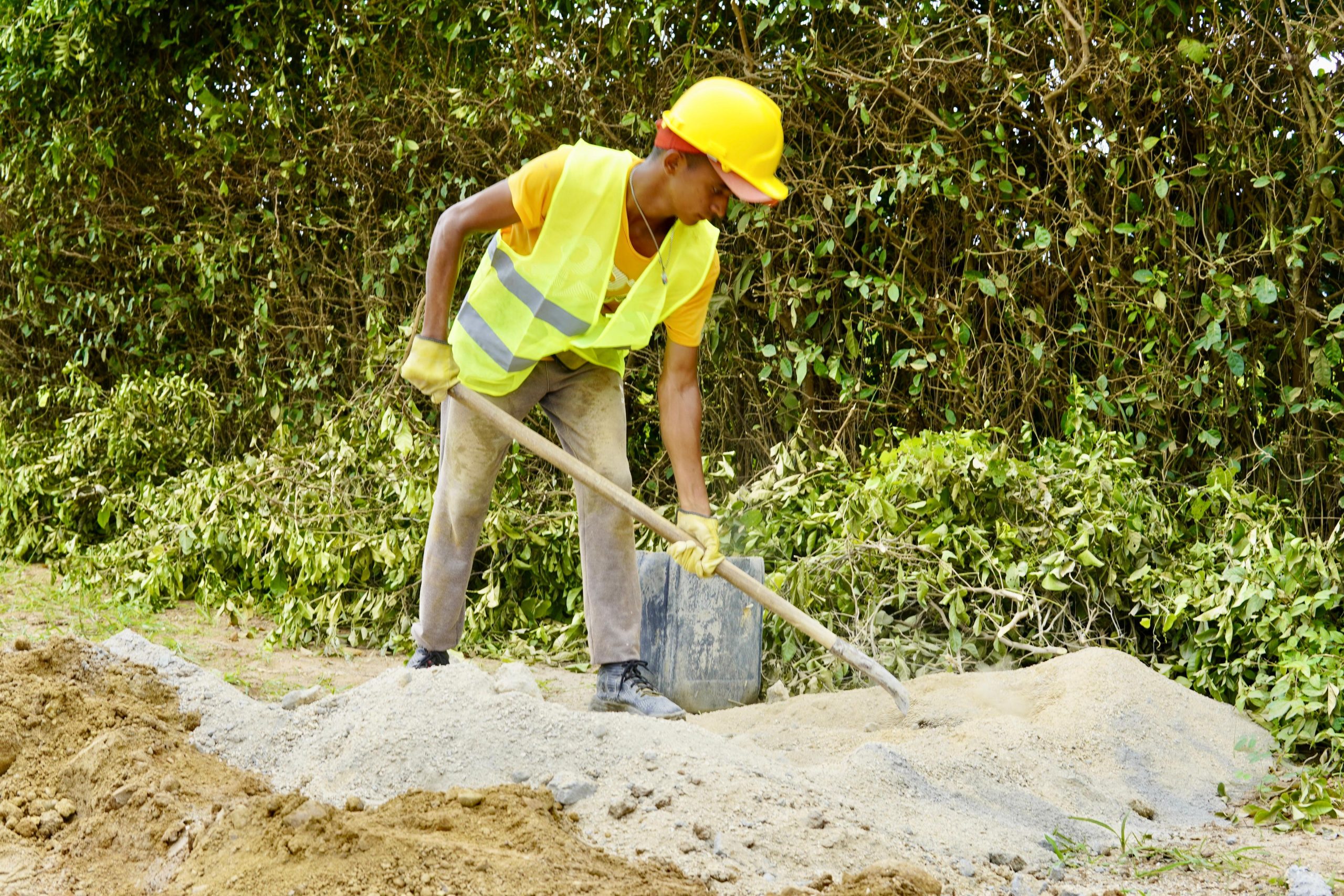 Gobernación de Córdoba  inspecciona avance de las obras de pavimentación en el sector La Floresta en Sahagún