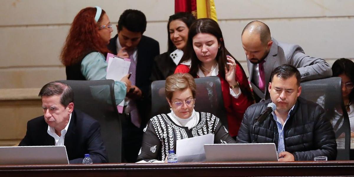 ¿Está de acuerdo? Artículo de la reforma laboral que amplía el derecho a licencias es calificado de «irresponsable»