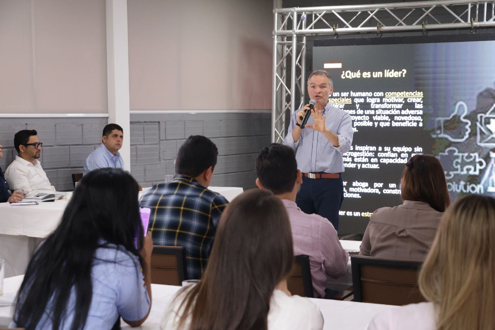 +Líderes, el nuevo programa de la Universidad del Sinú para fortalecer el liderazgo, la innovación y el emprendimiento en la región