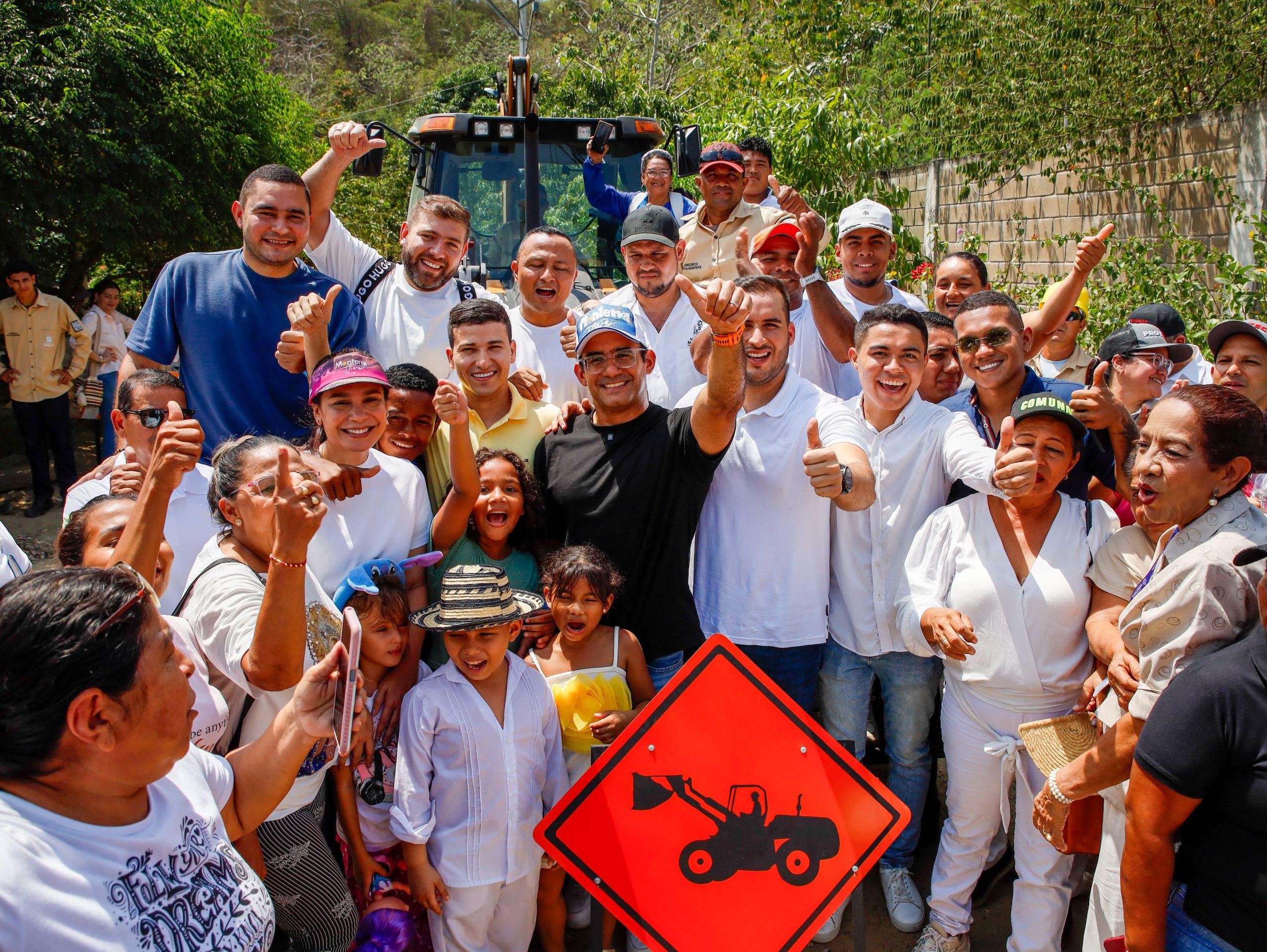 ¡Obras por todos lados! Alcalde Kerguelén puso en marcha la pavimentación de 13 tramos viales en la comuna 3 de Montería